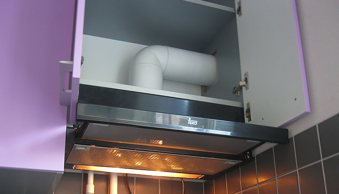 Кухонная выцяжка ў шафе Кухонная вытяжка в шкафу