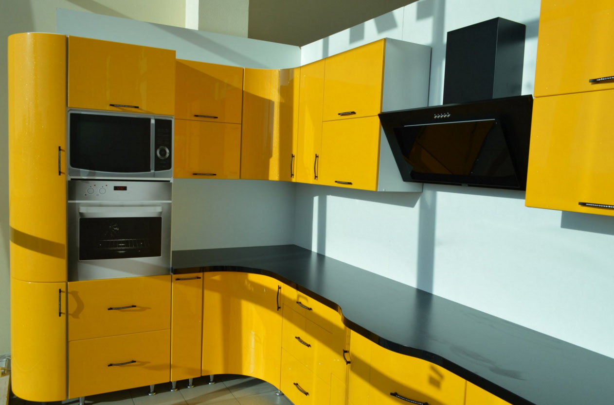 bo'yalgan jabhada bilan Oshxona