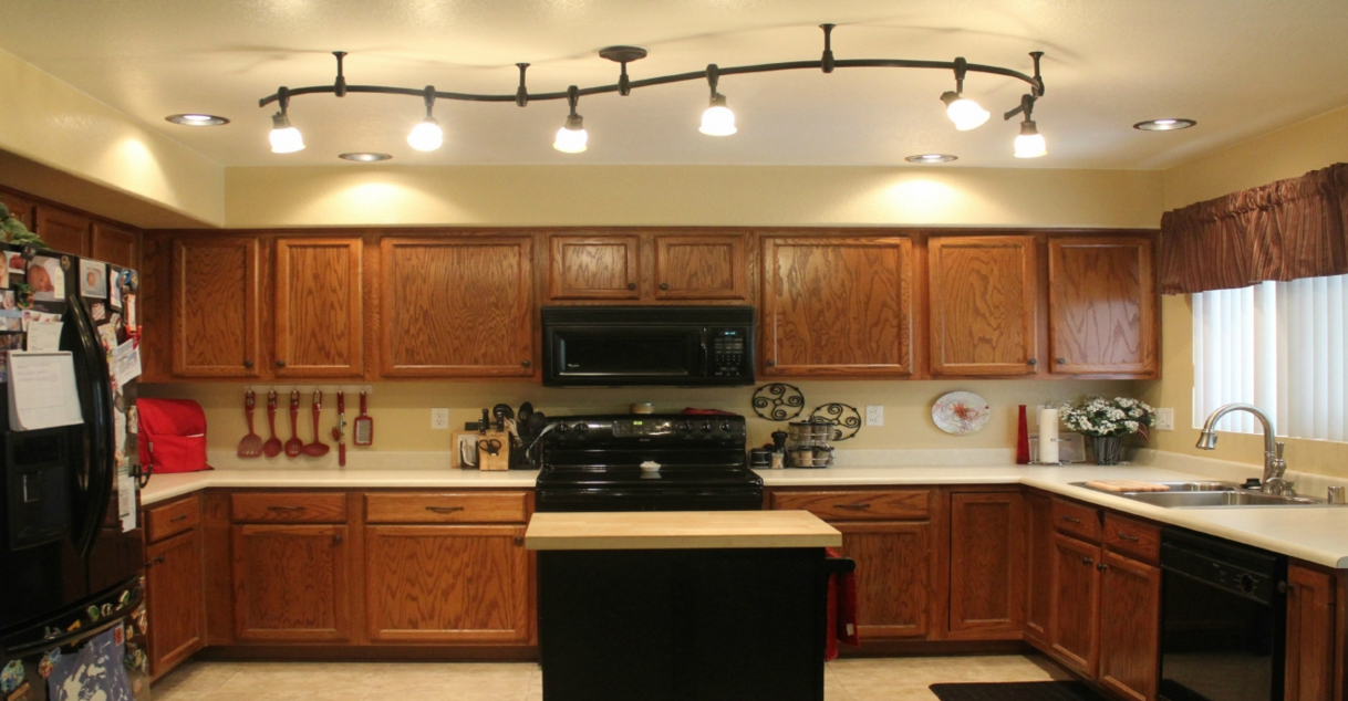 потолочные светильники на кухне