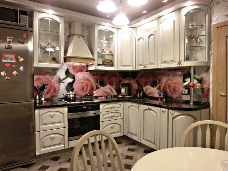 mumtoz uslubidagi kichik oshxona