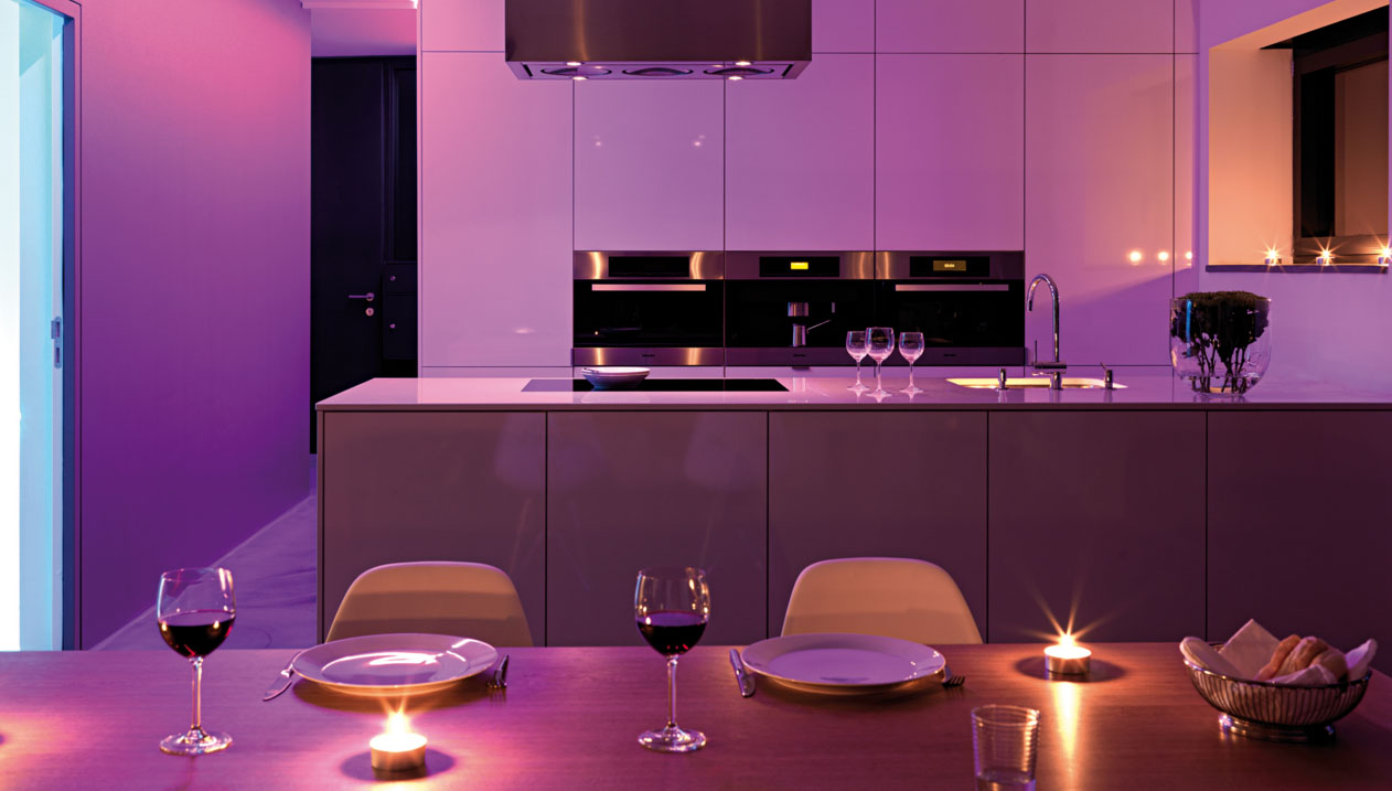 oshxonada LED yorug'lik