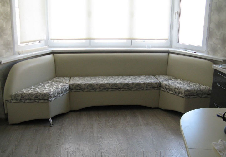 bay oyna geometriya ostida divan