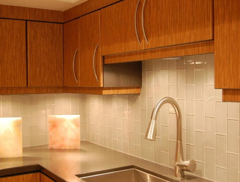 Apron-tiles in the kitchen