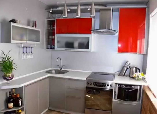 beautiful small-sized kitchen