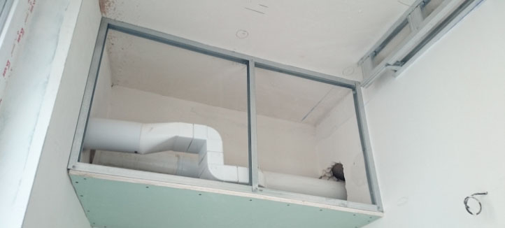 Duct for drawing in the kitchen