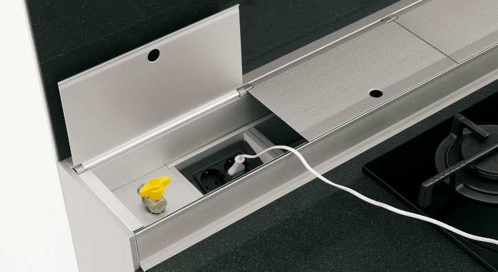 вбудовані розетки на кухні