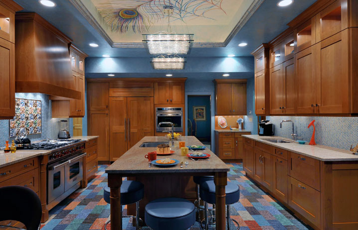 красива стеля на кухні з малюнком