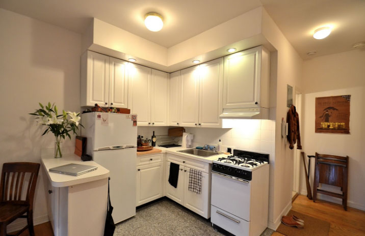 практычная маленькая кухня