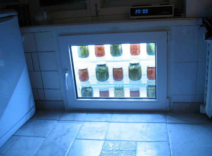 Ремонт холодильника под окном в хрущевке