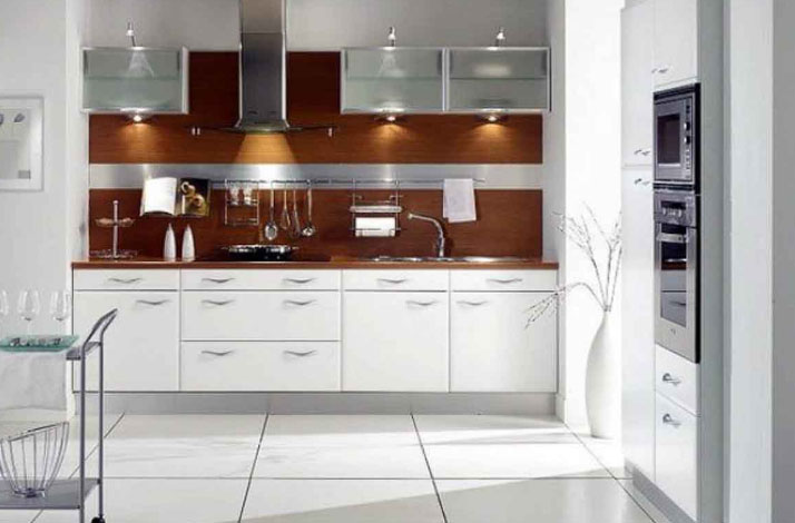 Однорядна вбудована кухня