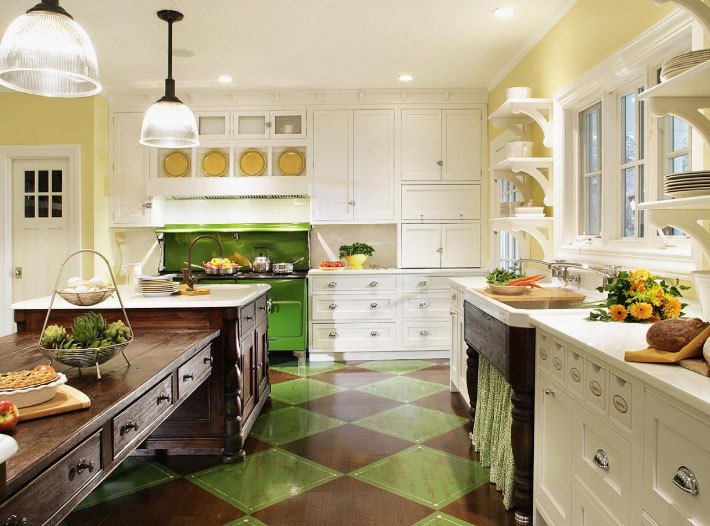 кухня кантри в оттенках зеленого и красного цвета