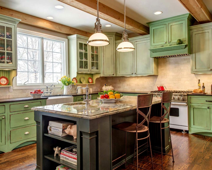 кухня кантри в оттенках зеленого цвета