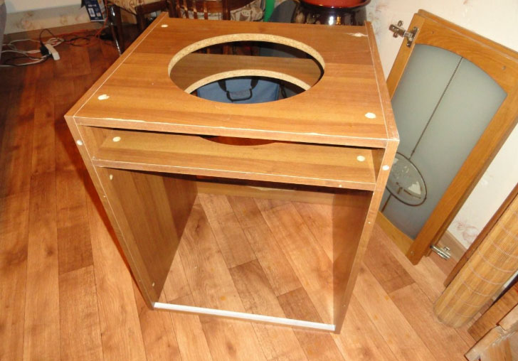 самаробная тумба