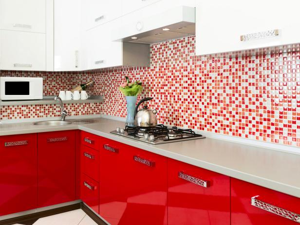 TS-159025550_Modern-Red-Kitchen_s4x3