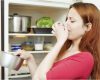 Як видалити і усунути неприємний запах в холодильнику?