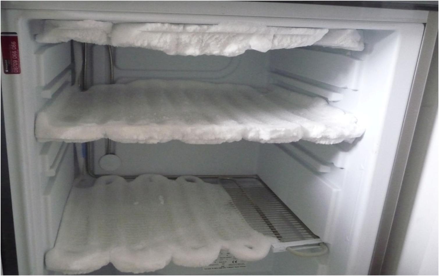 Почему холодильник часто. Холодильник Индезит ноу Фрост намерзает лед. Холодильник Атлант с морозилкой внутри. Холодильник Атлант двухкамерный морозилка 3 лотка. Холодильник Индезит намерзание.